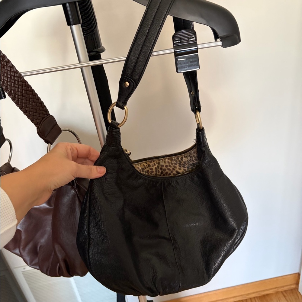 Elegant Brown and Black Leather Handbags - Picture 4 of 13